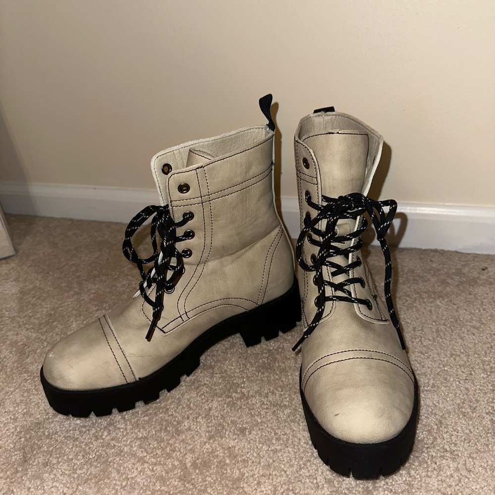 Platform boots